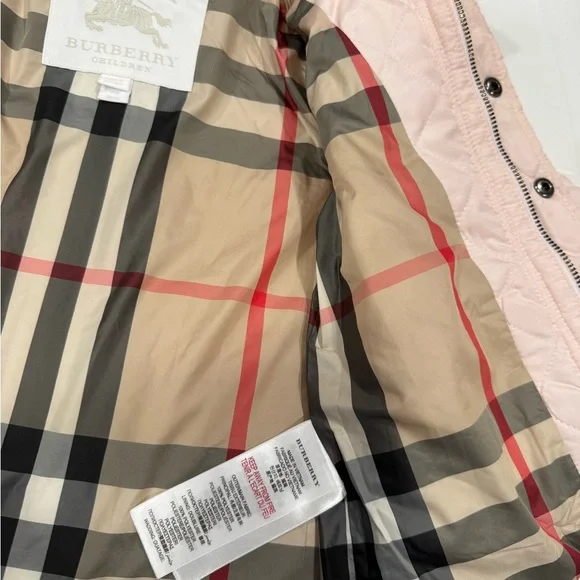 Burberry Light Pink Quilted Kids Puffer Jacket - Picture 6 of 7